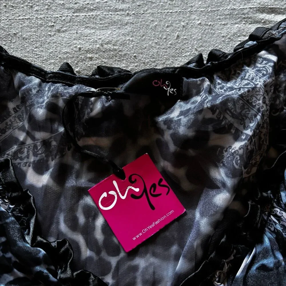 VTG Y2K Animal Print Ruffled Blouse